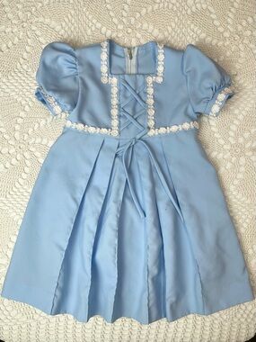 Vintage 1970s Girls 4t Blue Polyester Dirndl Style Puff Sleeve Maiden Dress